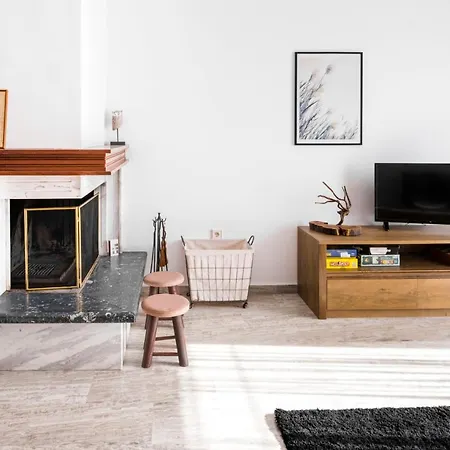 The Sweet - Family Friendly 2 Floor Apartment Kalamata